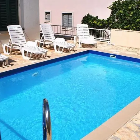 Daisy Con Vista Mare E Piscina Lägenhet